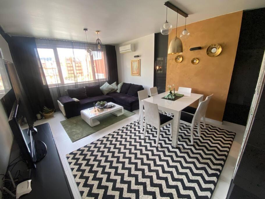 Lovely 1-Bedroom Apartament With Free Parking Sofia Exterior foto