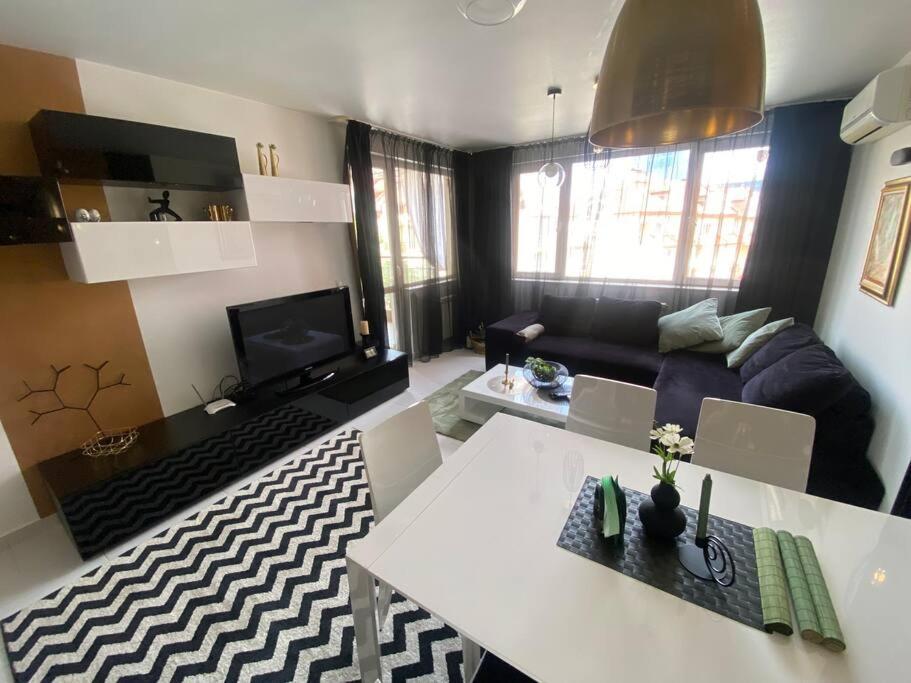 Lovely 1-Bedroom Apartament With Free Parking Sofia Exterior foto